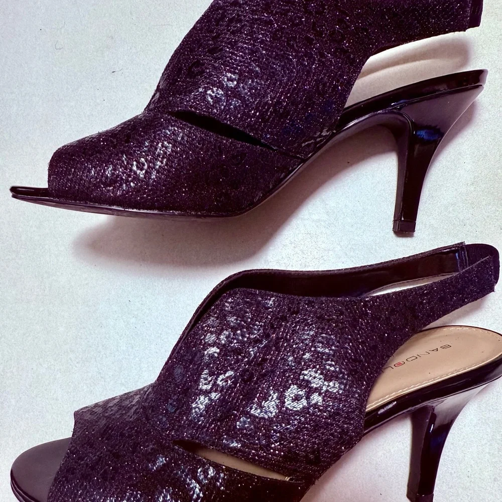 Bandolino Mirabella Heels sz 8m sparkling slip on sling back heels. Classy